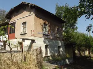 House with 2 garages and 2 water wells, Vratsa