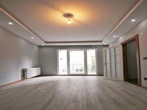 Elegnet 2+1 apartment for sale in Istanbul