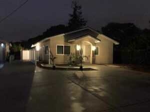 Amazing 2 beds 2 baths house for rent in Santa Ana