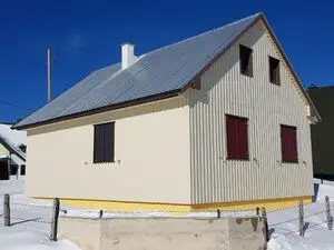 Two-storey house in Zabljak, Mejdo district.