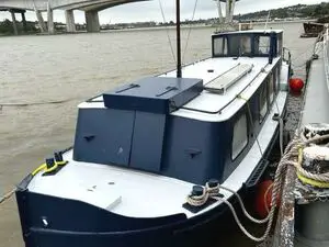 Charming Cruising Barge - Water Tour  £85000 