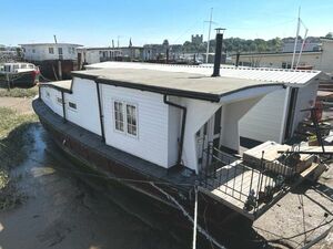 Contemporary Houseboat - Freedom  £55000