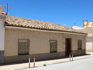 Centrally located town house FCN30