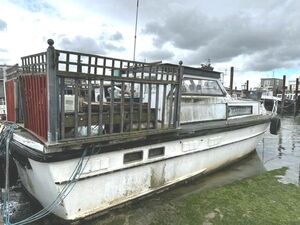 Cosy Houseboat Project  Jades-Miracle  £20,000