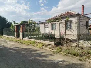 Lovely House for Sale near Burgas 2500m² (DA)