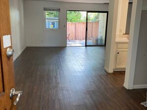 Light and bright downstairs 1 Bedroom 1 Bath condo centrally