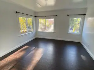 Absolutely beautiful 1 bedroom apartment. 1st floor