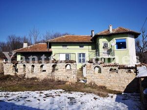 Big house with garden in a village near Veliko Tarnovo