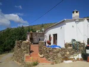 Traditional Cortijo with Views of the Sea