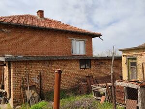 TWO-STOREY HOUSE, READY TO MOVE IN, NEAR VARNA,2300M2 LAND, 
