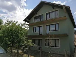 I am selling a house of 330 m2 in Varvarin-Serbia