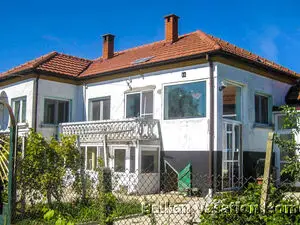 Completely renovated house in two levels near Kavarna