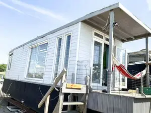 Unique Floating Home - Poundland  £84,995