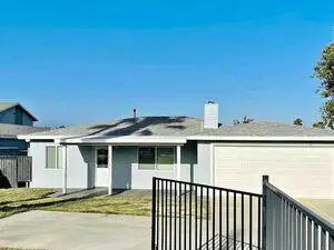 Neat 3 beds 2 baths house for rent in Rialto