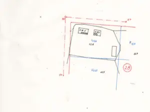 Оld house with a large plot of 7360 sq.m for sale in the vil
