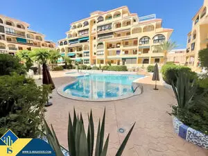 Apartment with shared pool in Alicante province, in the town