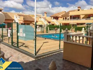 Bungalow with shared pool, in the province of Alicante