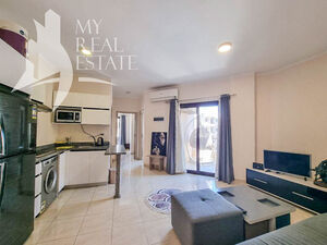 Pool view 3 bedroom apartment in Aqua Tropical