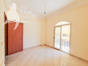 2 beds apartment for sale within a short walk to the beach