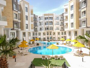  Apartment Two bedroom 93m Pool & garden View