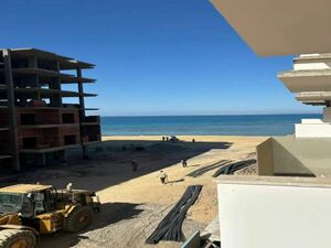 1-Bedroomn Beachfront Apartment In Oro Beach Resort 