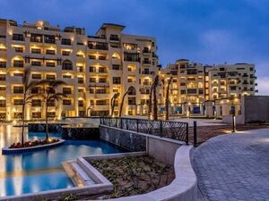  Studio 51m Pool View in Aldau Heights