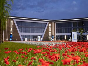 66 m² One-Bedroom Apartment - Pool View