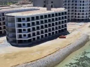 Seafront 2-Bedroom Apartment , Storia Del Mare