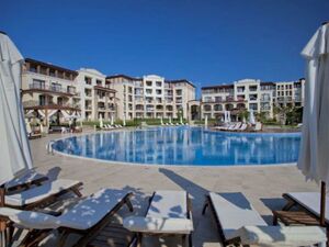 Spacious Studio with Private Veranda Green Life Beach Resort