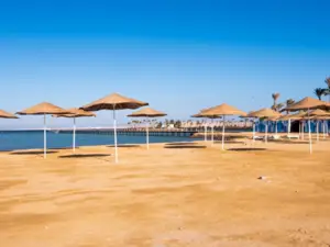 Studio with Private Beach in Downtown – Ready to Move