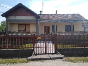 Excellent house for a family in Aleksandrovac - Žabari, Serb