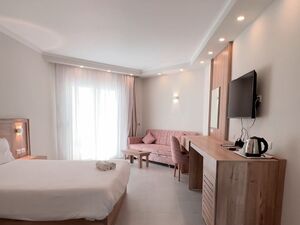 Studio 60Sqm with Private Beach