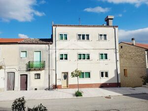 Three flats for the price of one in Castelbottaccio