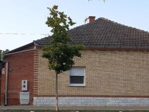 House for sale in Becej