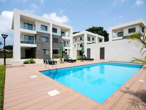 Luxurious furnished 4-bedroom townhouse @ Airport City 