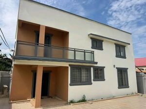 Executive semi furnished 4-bedroom house@ Achimota 