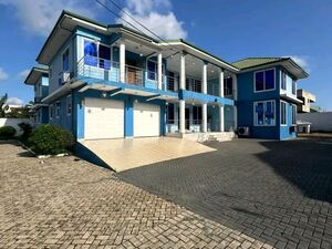 Executive 8-bedroom office space house@ East legon 