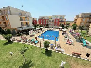 Pool View 1-Bedroom Apartment for Sale | Sunny Day 5