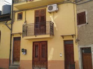 sh 847 town house, Caccamo, Sicily