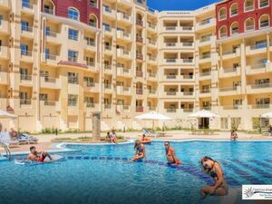 1BR Apartment Pool View in down town