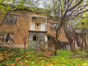 CHEAP RURAL BULGARIAN HOUSE 20KM TO DANUBE AND ROMANIA-pl017