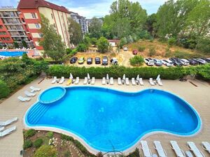 Bargain offer! Pool View 1-Bedroom Apartment | Sunny Home 2