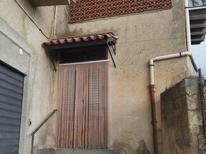 sh 856 town house, Caccamo, Sicily