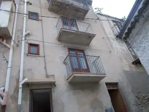 sh 857 town house, Caccamo, Sicily
