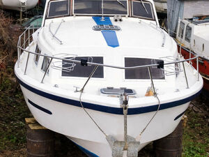 Aquafibre Aston 42 Broad Cruiser - Athos  £40,000