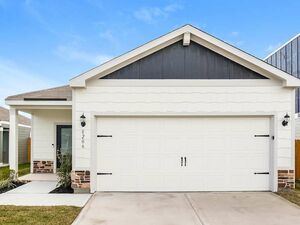 Single family home Available for Rent in Houston, TX