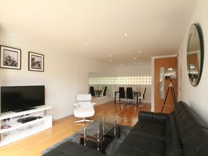 Amazing 2 bedroom Apt with 2 bathrooms