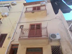 sh 862 town house, Caccamo, Sicily