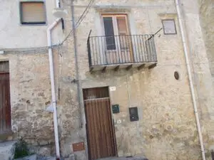 sh 863 town house, Caccamo, Sicily