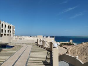 Ready 1BR apartment on sale|Pool & Sea View|Hadaba area